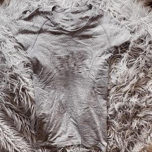 COPY - Lululemon Swiftly Short Sleeve, size 6!
